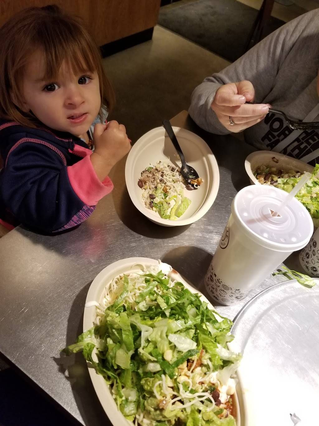 Chipotle Mexican Grill | restaurant | 300 S Highland Springs Ave #11A, Banning, CA 92220, USA | 9517695450 OR +1 951-769-5450