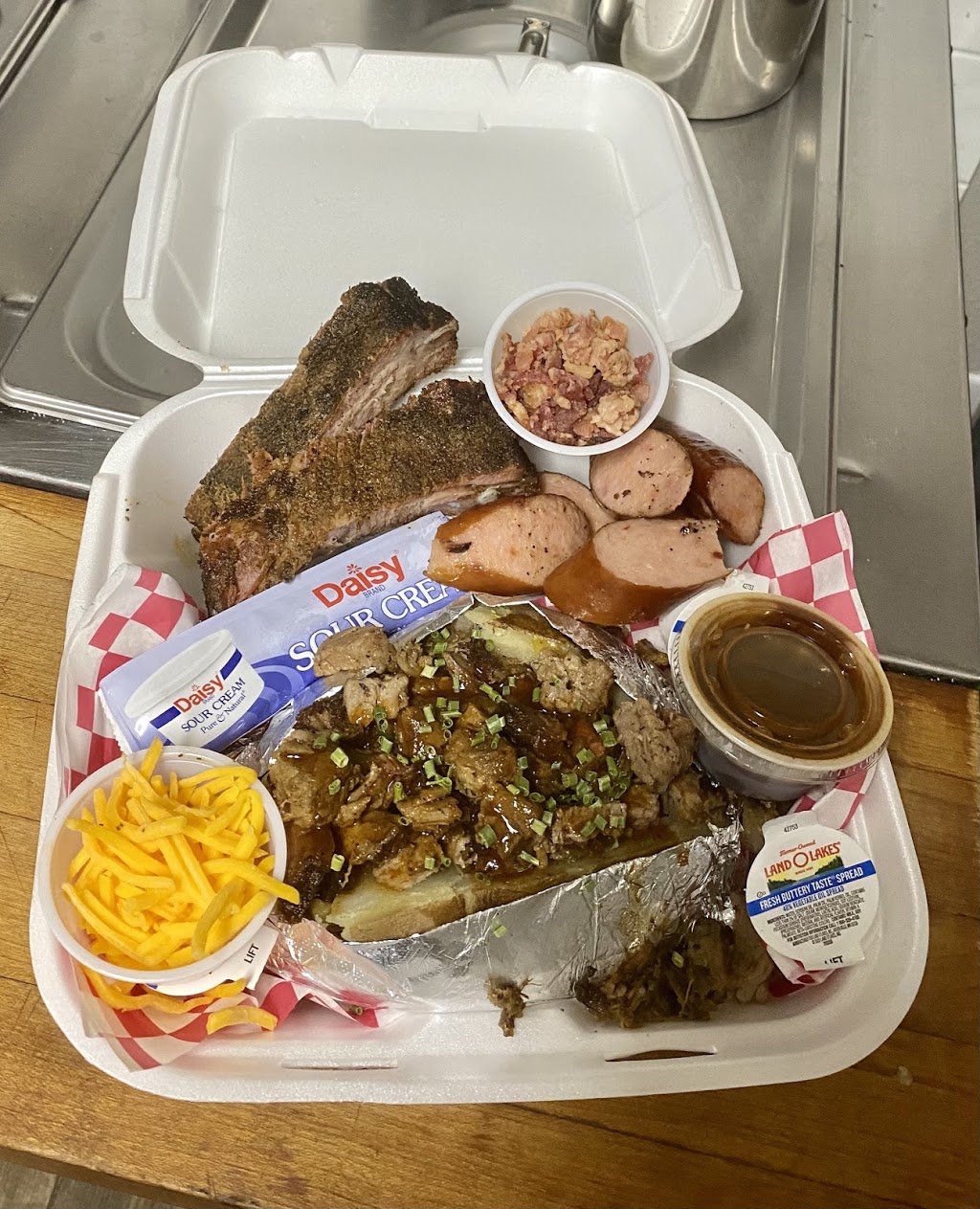 Black Smoke BBQ & Crawfish | meal takeaway | 760 Louise St, Mansfield, LA 71052, USA | 3189364891 OR +1 318-936-4891