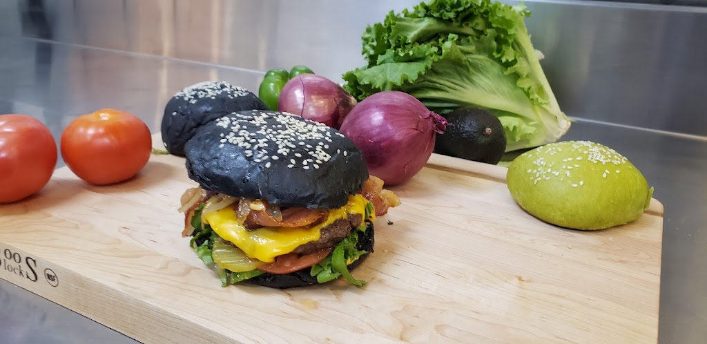 Frogs burgers & shakes | restaurant | 11202 Bass Pro Pkwy, Little Rock, AR 72210, USA | 5013132930 OR +1 501-313-2930