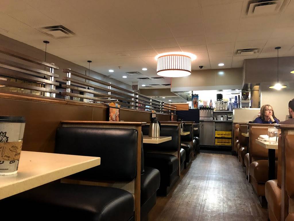 IHOP | restaurant | 3760 N Halsted St, Chicago, IL 60613, USA | 7732960048 OR +1 773-296-0048