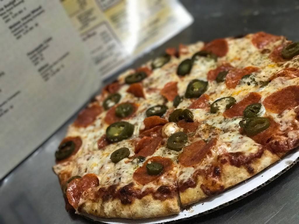 Brew Sports Pub West | restaurant | 8041 N Mesa St, El Paso, TX 79932, USA | 9158420717 OR +1 915-842-0717