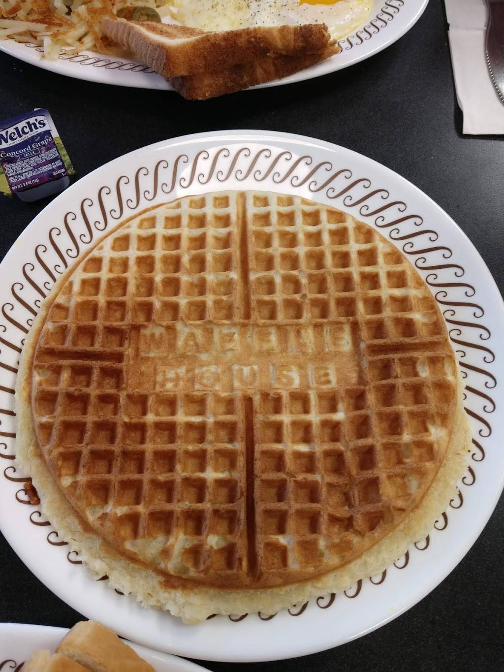 Waffle House | meal takeaway | 304 Red Bank Rd, Goose Creek, SC 29445, USA | 8437354343 OR +1 843-735-4343