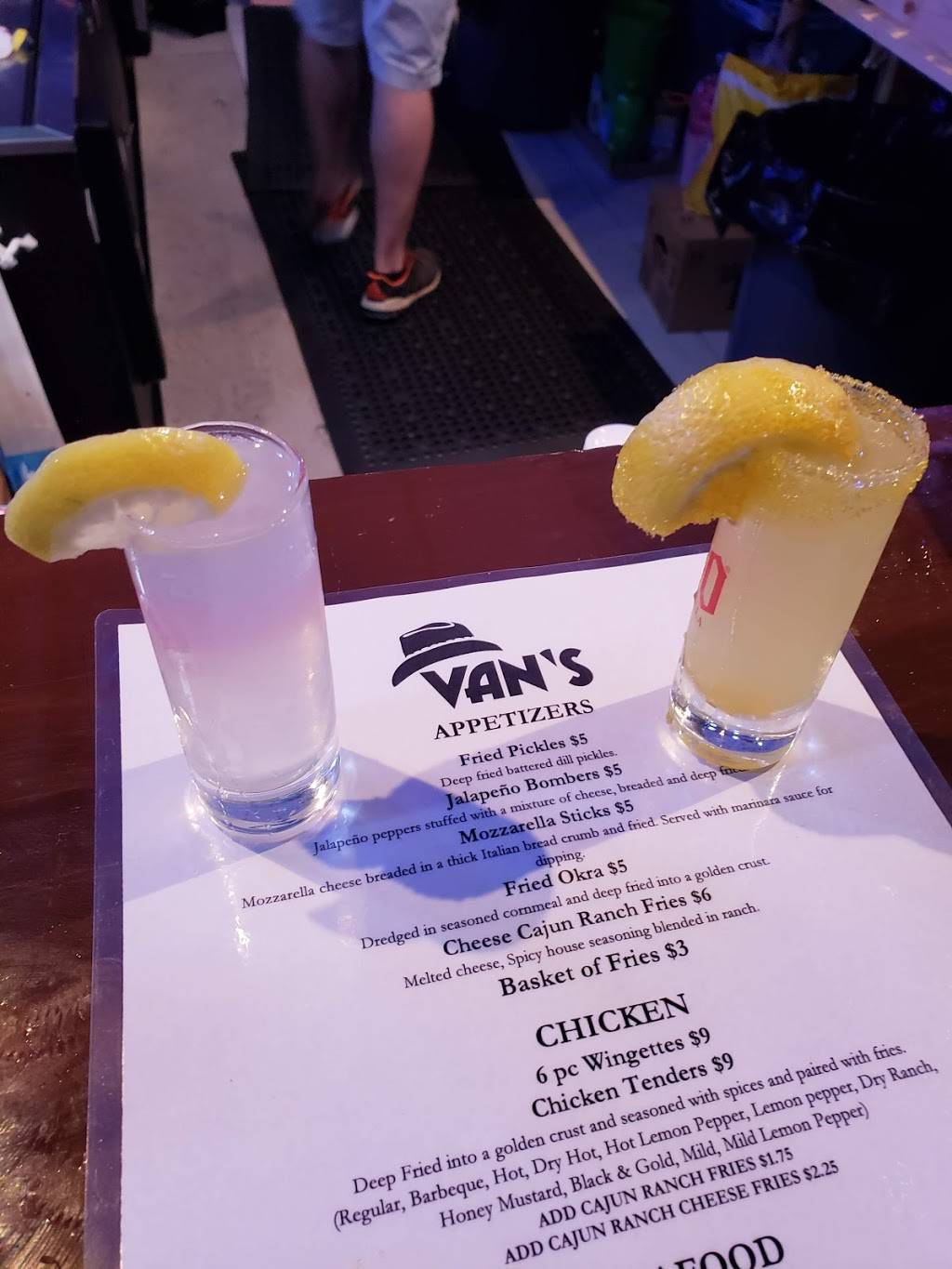 Vans Bar | restaurant | 1621 Ashville Rd, Leeds, AL 35094, USA | 2053523699 OR +1 205-352-3699