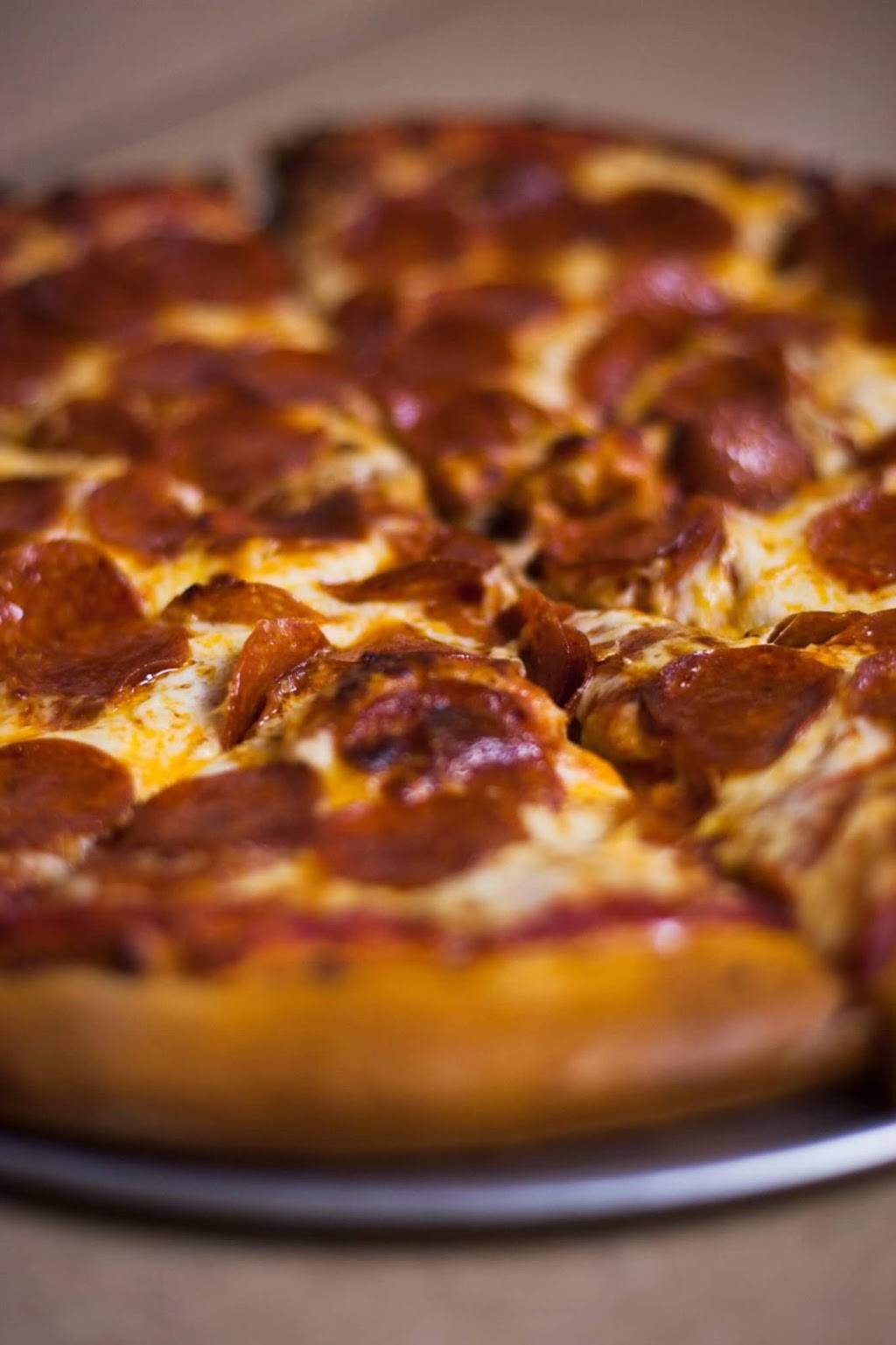 Pit Stop Pizza | restaurant | 406 Gathings Ave, Covington, TX 76636, USA | 2546302487 OR +1 254-630-2487