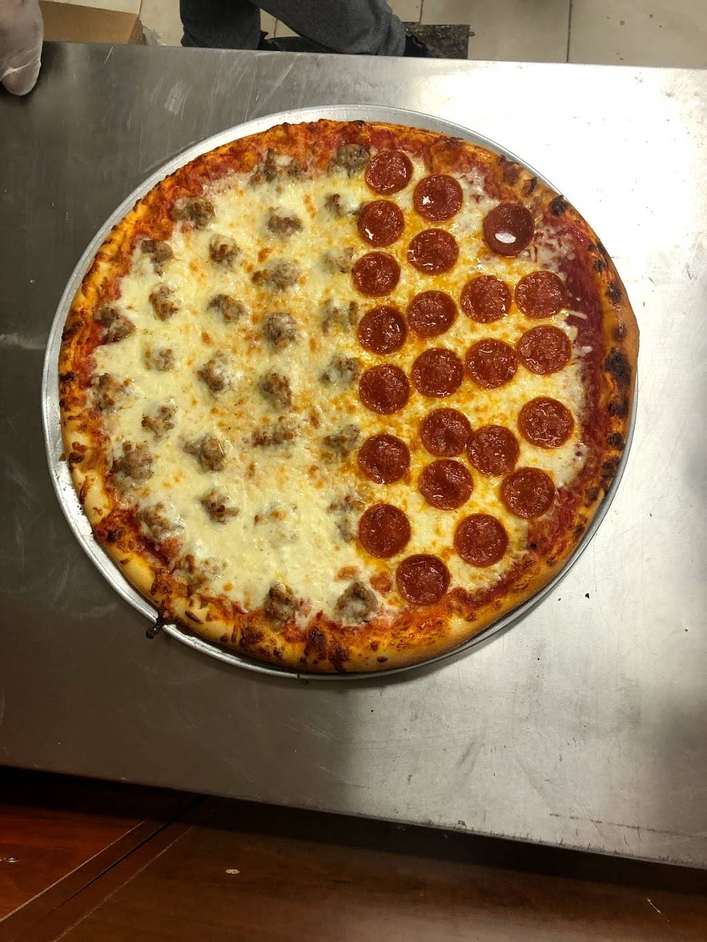 Samia Pizza 2 | restaurant | 4901 Broadway, Merrillville, IN 46410, USA | 2194270086 OR +1 219-427-0086