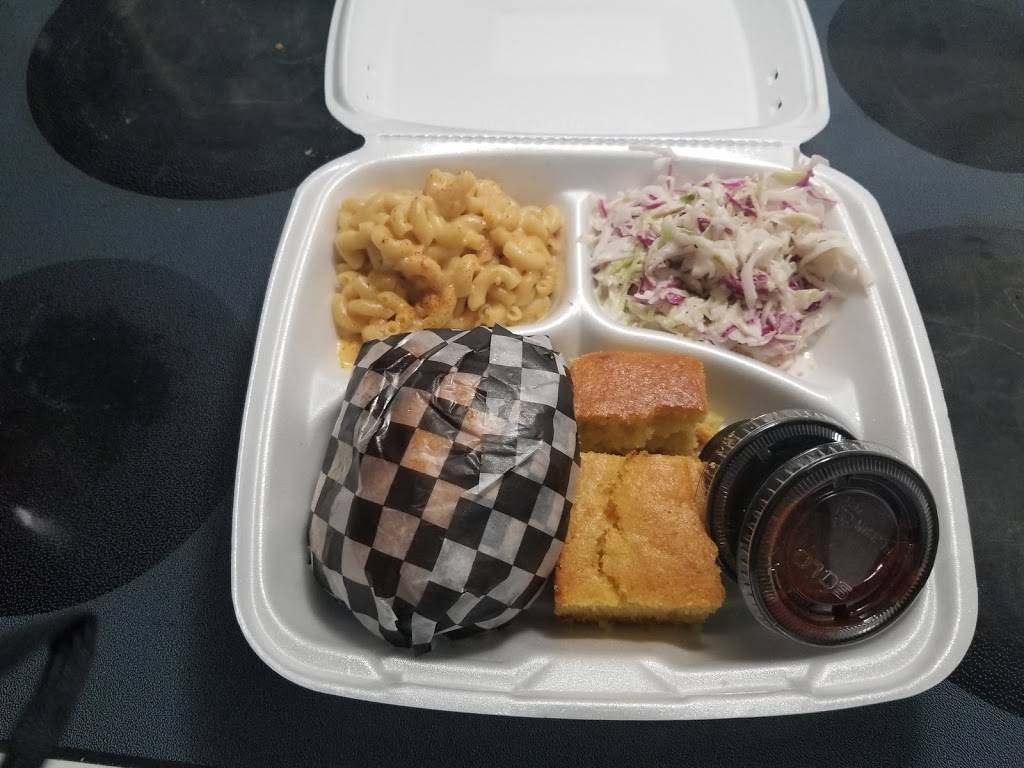 Little Red Shack BBQ | restaurant | 1016 Carp Rd, Stittsville, ON K2S 1B9, Canada | 6139837559 OR +1 613-983-7559