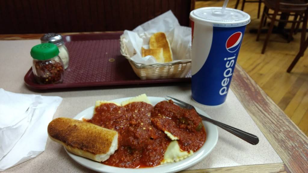 Corleones Italian Restaurant | meal takeaway | 110 Liberty St, Morris, IL 60450, USA | 8159426965 OR +1 815-942-6965