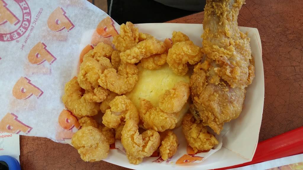 Popeyes Louisiana Kitchen | restaurant | 2225 W New Haven Ave, Melbourne, FL 32904, USA | 3217681776 OR +1 321-768-1776