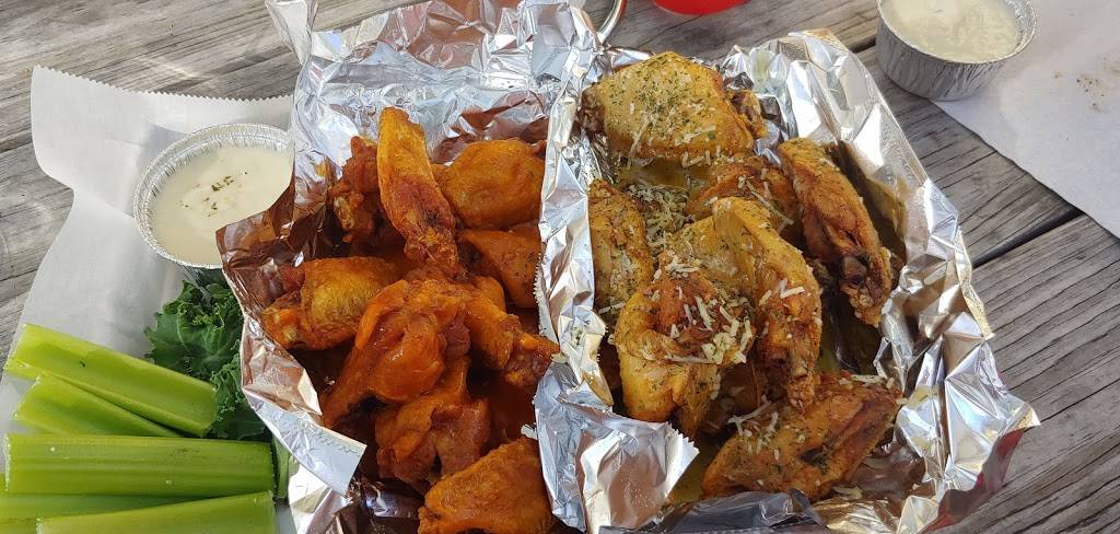 Pour Taproom St. Pete | restaurant | 225 2nd Ave N, St. Petersburg, FL 33701, USA | 7274406677 OR +1 727-440-6677