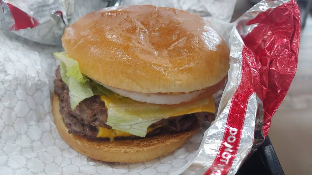 Wendys | restaurant | 243 Greens Rd, Houston, TX 77060, USA | 8325091445 OR +1 832-509-1445