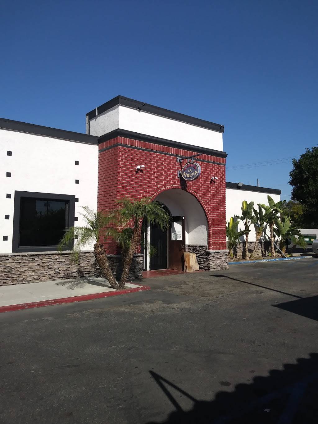 La Cemita Poblana | restaurant | 519 S Main St, Santa Ana, CA 92701, USA | 7146640892 OR +1 714-664-0892