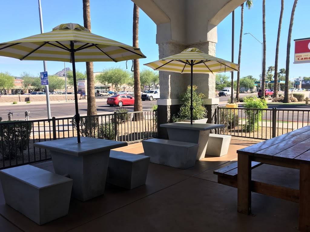 Baja Fresh | restaurant | 1615 E Camelback Rd, Phoenix, AZ 85016, USA | 6022644229 OR +1 602-264-4229