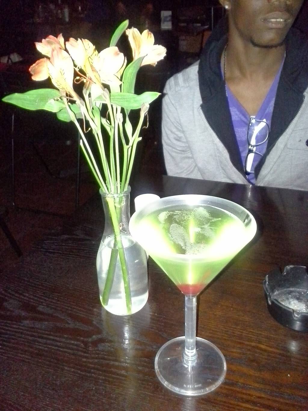 Nariya Thai Cuisine | restaurant | 6099 Sunset Blvd, Los Angeles, CA 90028, USA | 3234660695 OR +1 323-466-0695