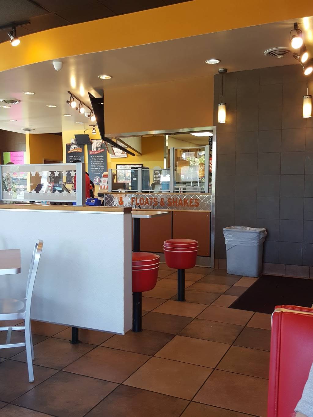 A&W Restaurant | restaurant | 1101 SW 1st Ave, Canby, OR 97013, USA | 5032666171 OR +1 503-266-6171