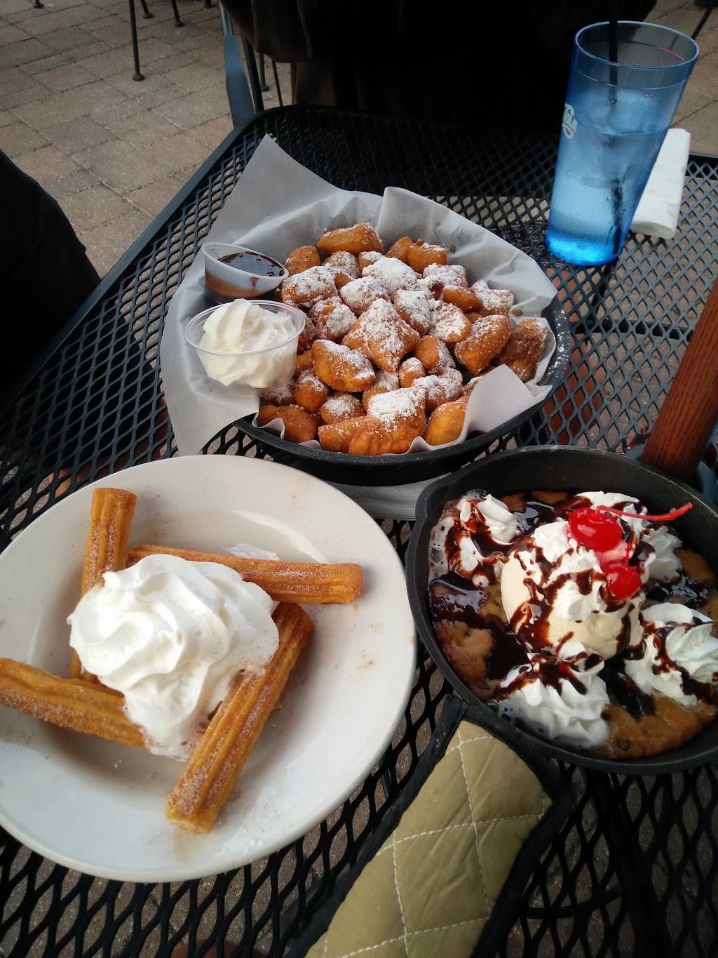 Buddyz Pizza | restaurant | 1138 N Green St, McHenry, IL 60050, USA | 8153631010 OR +1 815-363-1010