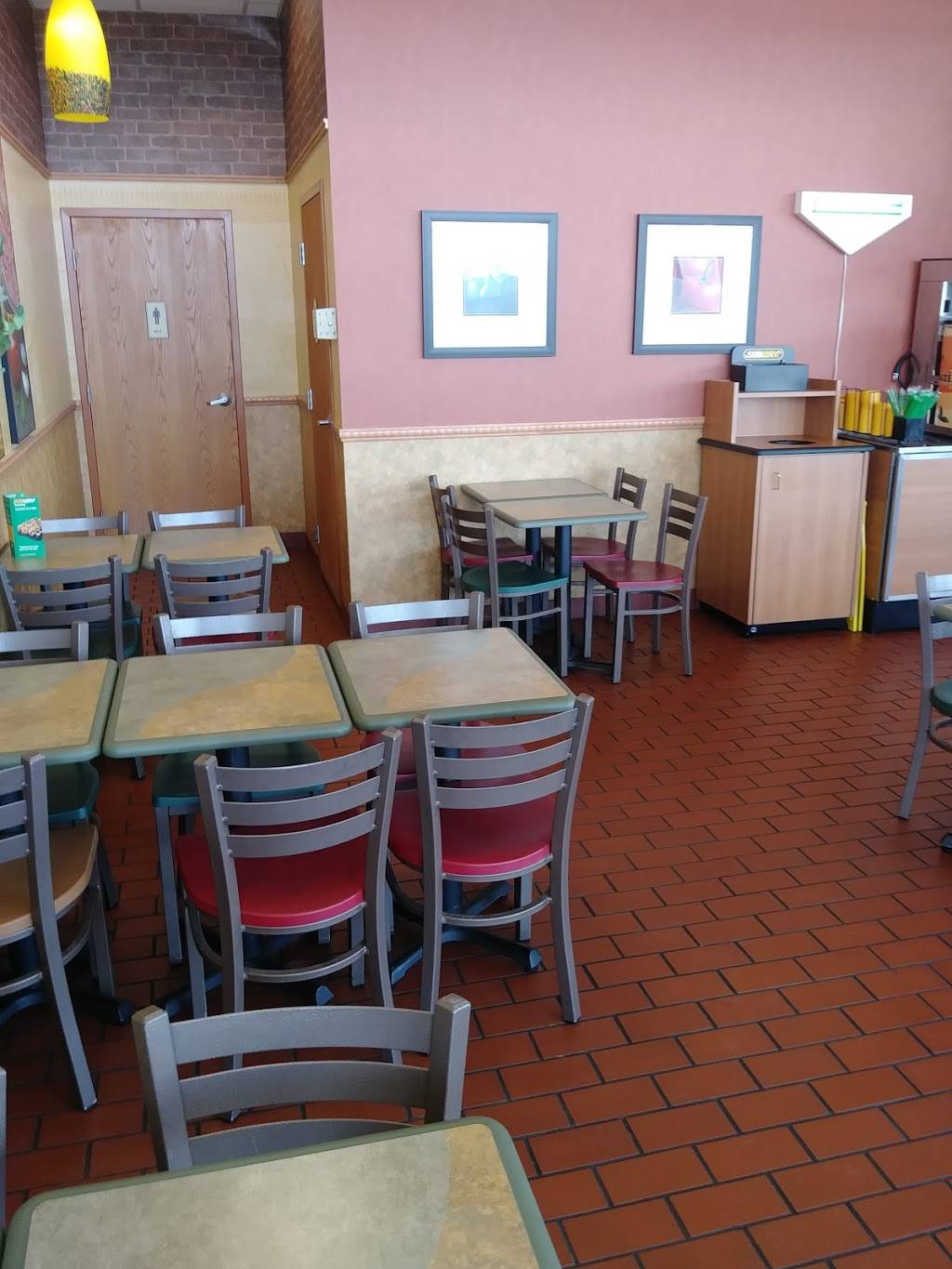 Subway | restaurant | 2029 N Harrison St, Shawnee, OK 74804, USA | 4052736628 OR +1 405-273-6628
