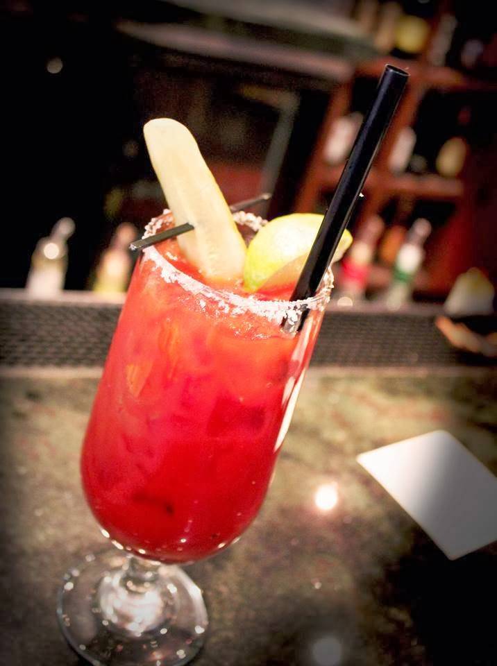 Rics Restaurant & Sports Lounge | restaurant | 2500 Las Posas Rd, Camarillo, CA 93010, USA | 8053899919 OR +1 805-389-9919