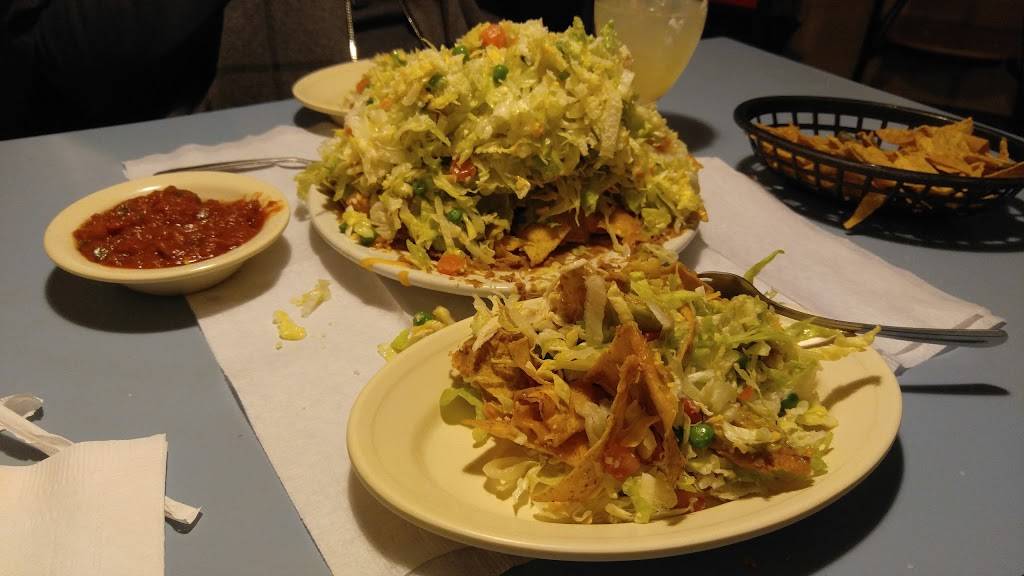 El Azteco | restaurant | 1016 W Saginaw St, Lansing, MI 48915, USA | 5174854589 OR +1 517-485-4589