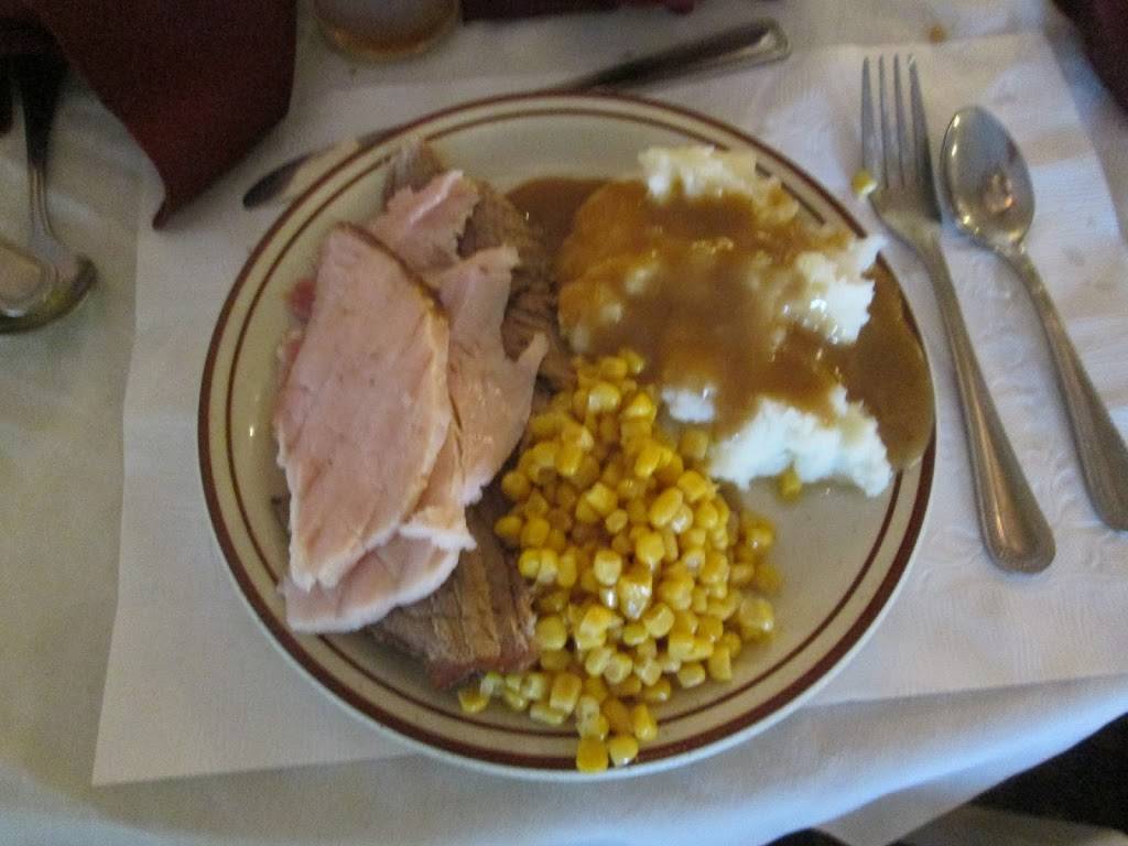 Maples Supper Club | restaurant | 1401 Shooting Park Rd, Peru, IL 61354, USA | 8152231938 OR +1 815-223-1938