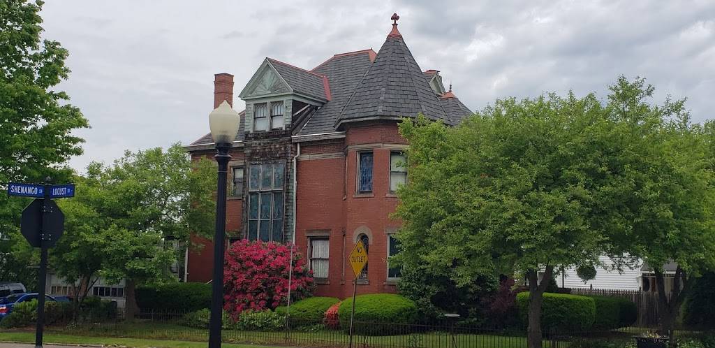 Lock Stock & Barrel | restaurant | 78 E Shenango St, Sharpsville, PA 16150, USA | 7249625503 OR +1 724-962-5503