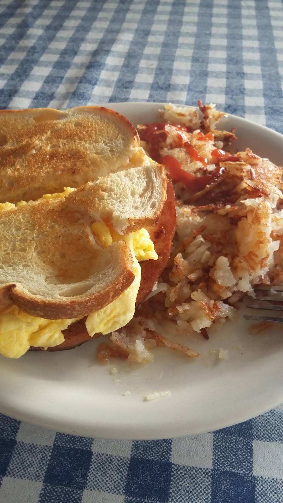 Roseville Family Restaurant | restaurant | 433 Riverside Ave, Roseville, CA 95678, USA | 9167860166 OR +1 916-786-0166