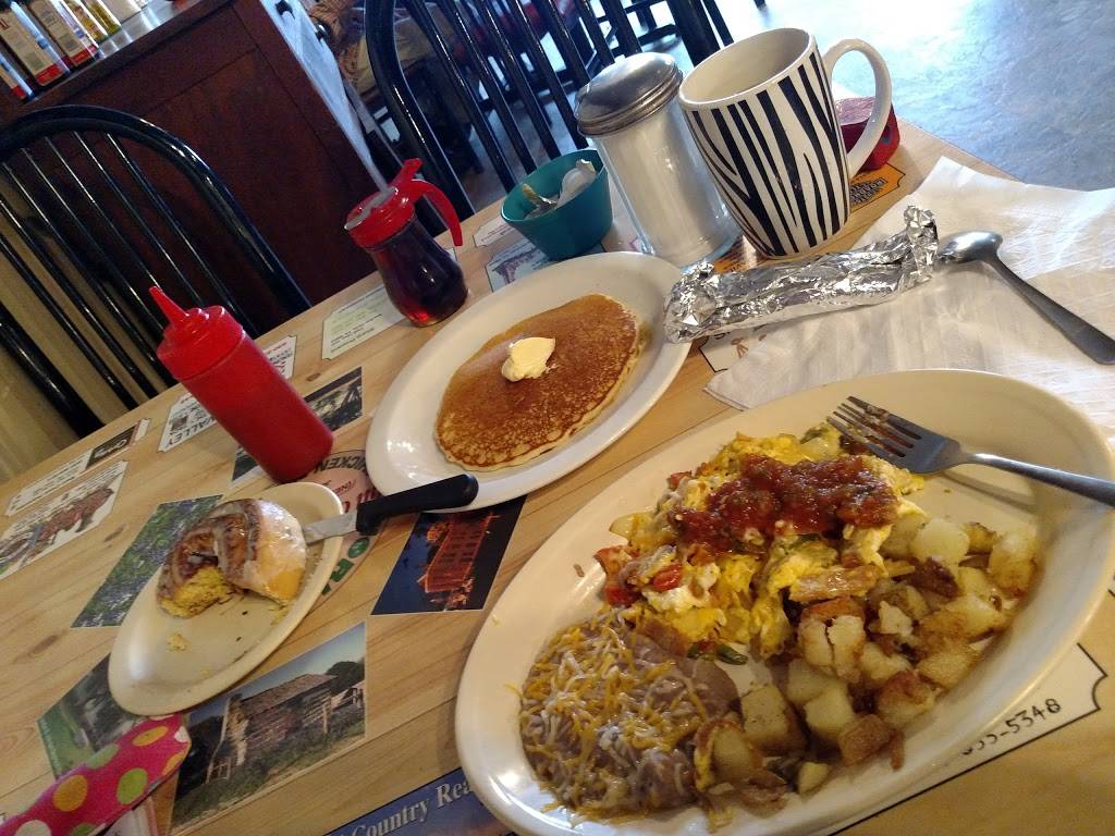 Hill Country Cupboard | restaurant | 101 us hwy 281 S, Johnson City, TX 78636, USA | 8308684625 OR +1 830-868-4625