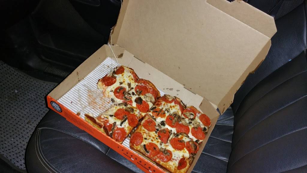 Little Caesars Pizza | meal takeaway | 26859 Bouquet Canyon Rd, Santa Clarita, CA 91350, USA | 6612963111 OR +1 661-296-3111