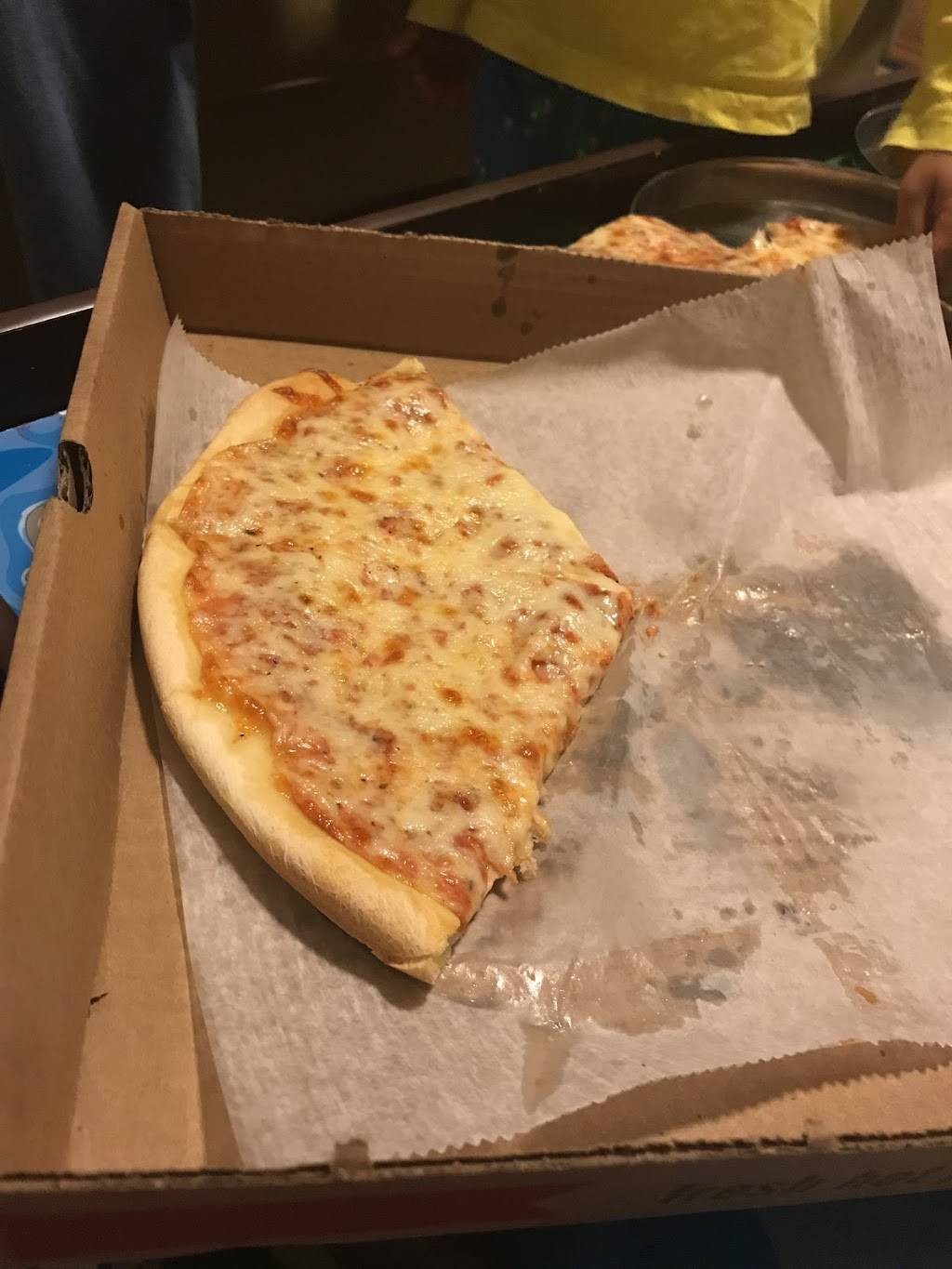 Forest Hills Pizza | restaurant | 3722 Washington St, Boston, MA 02130, USA | 6175536547 OR +1 617-553-6547