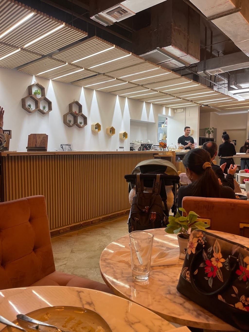 Take Eat Easy | restaurant | 18090 Collins Ave, Sunny Isles Beach, FL 33160, USA | 3058908210 OR +1 305-890-8210