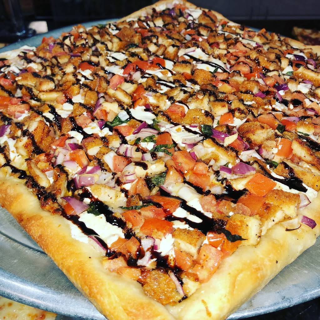 Selden Pizza | restaurant | 39 College Plaza, Selden, NY 11784, USA | 6317322743 OR +1 631-732-2743