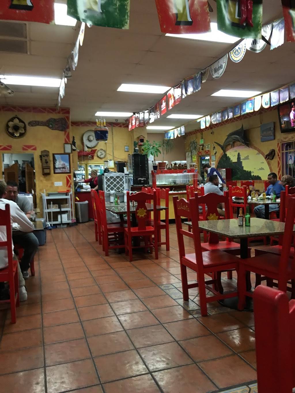 La Casitas Grill & Seafood | restaurant | 1503 N Magnolia Ave # A, El Cajon, CA 92020, USA | 6194448228 OR +1 619-444-8228