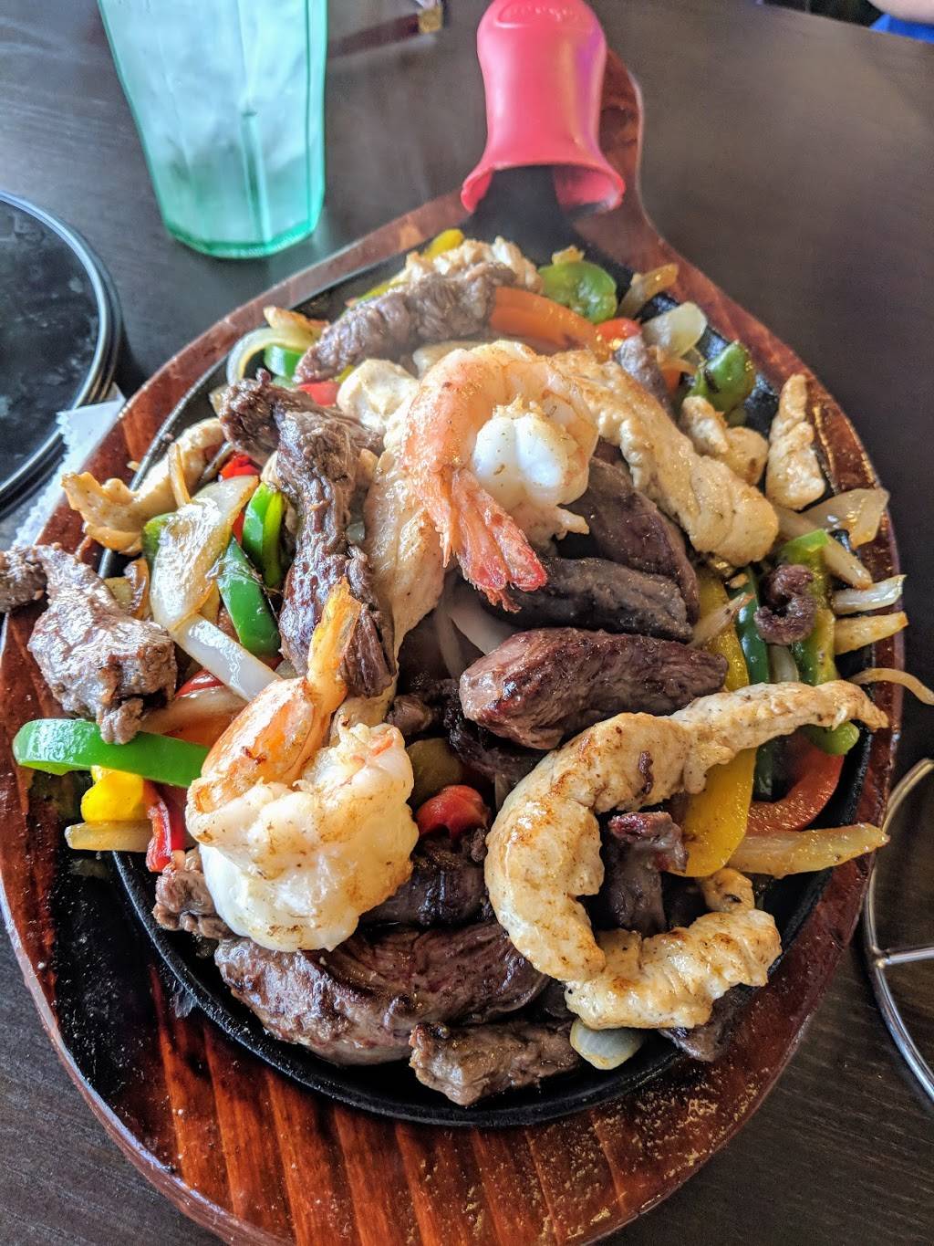 Sammys Mexican Grill and Bar | restaurant | 1354 Lake St, Roselle, IL 60172, USA | 8477648181 OR +1 847-764-8181