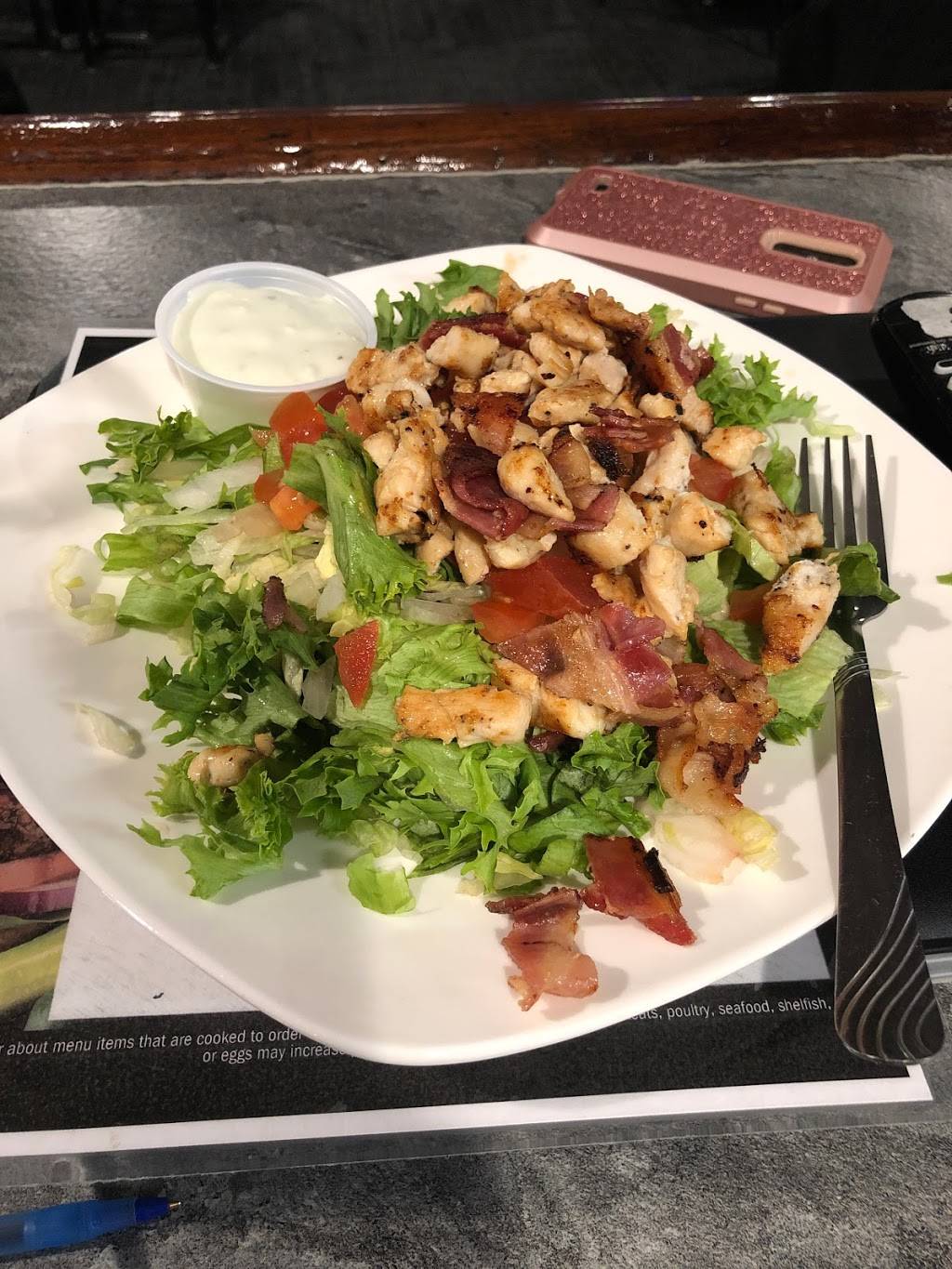 The Avenue Bar and grill LLC | restaurant | 311 Corunna Ave, Owosso, MI 48867, USA | 9894724472 OR +1 989-472-4472