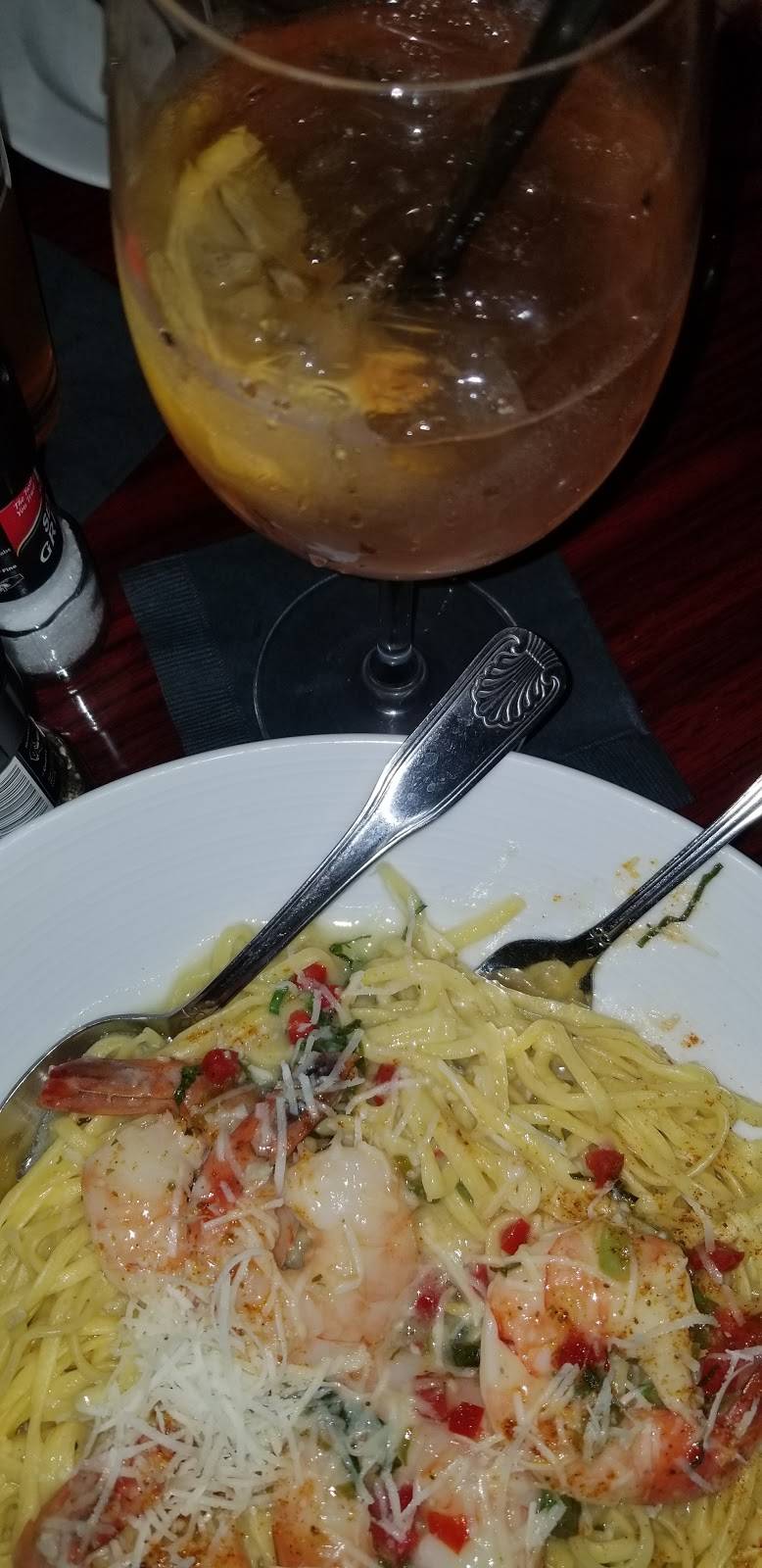 Fratellis Italian & Seafood | restaurant | 200 Middletown Pkwy, Middletown, MD 21769, USA | 3013714000 OR +1 301-371-4000