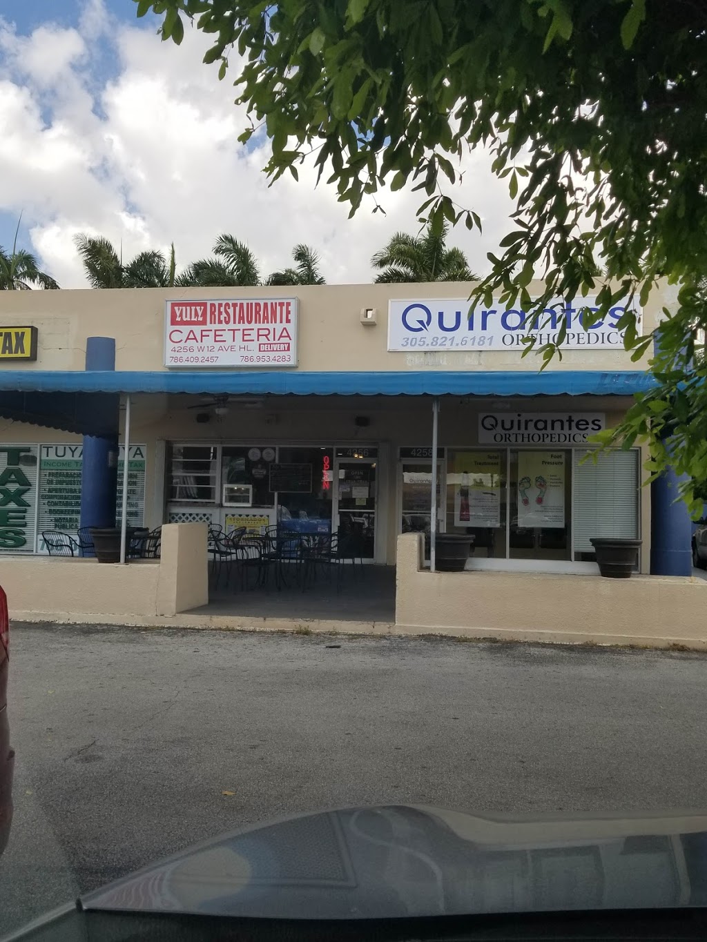 Yuly Restaurante Cafeteria | restaurant | 4256 W 12th Ave, Hialeah, FL 33012, USA | 7864092457 OR +1 786-409-2457