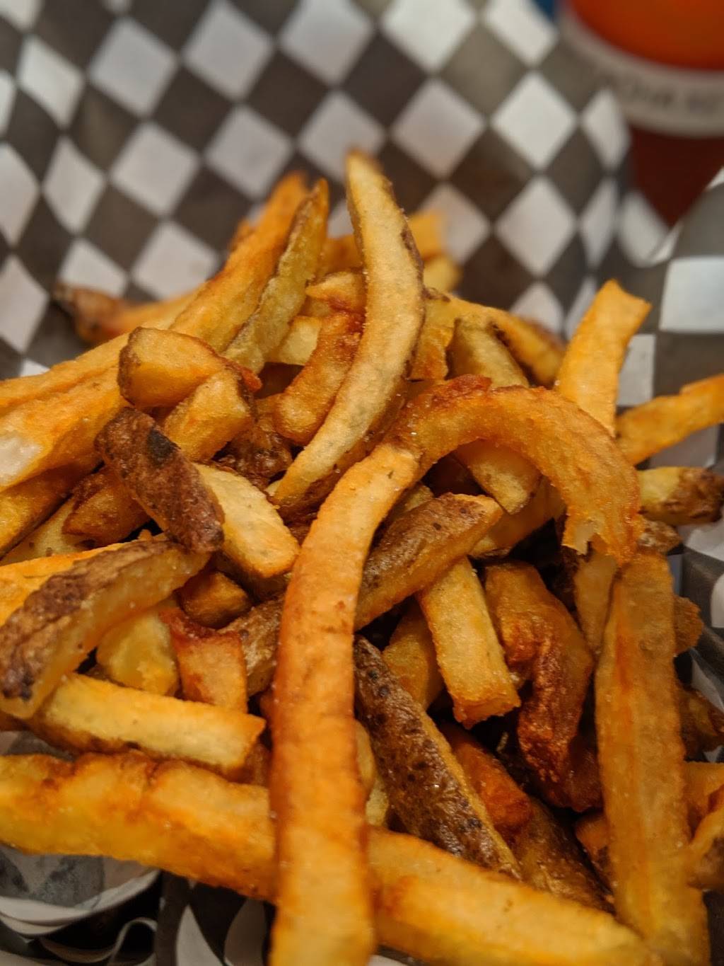 Knuckle Sandwich | restaurant | 969 Coxwell Ave, East York, ON M4C 3G5, Canada | 6477487999 OR +1 647-748-7999