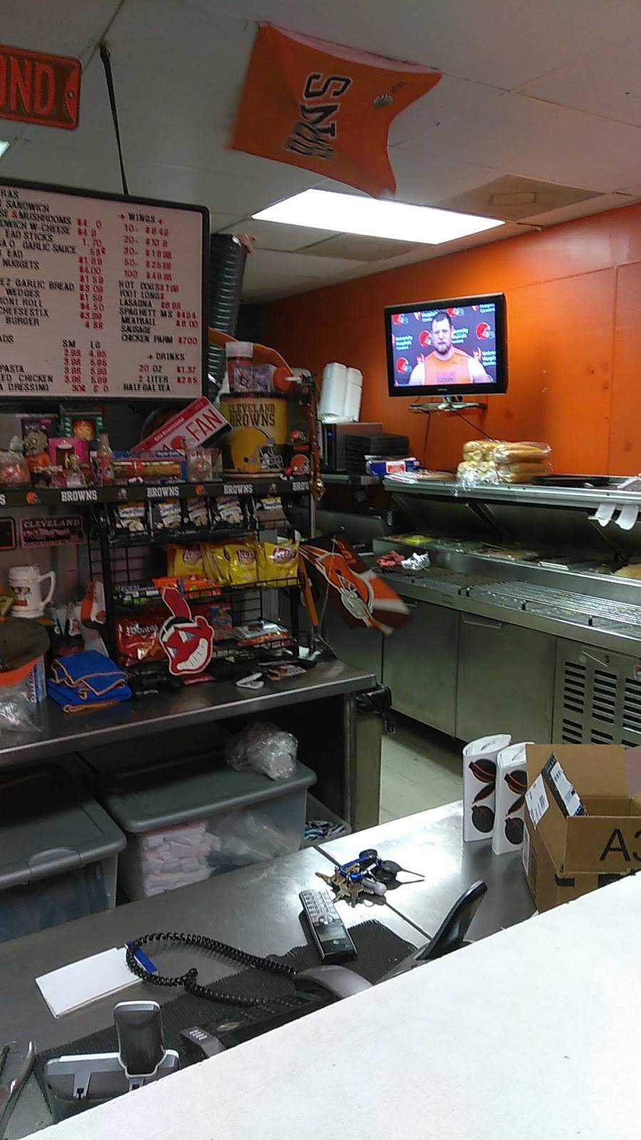 Teddys Pizza | meal delivery | 5820 E W.T. Harris Blvd, Charlotte, NC 28215, USA | 7045361660 OR +1 704-536-1660