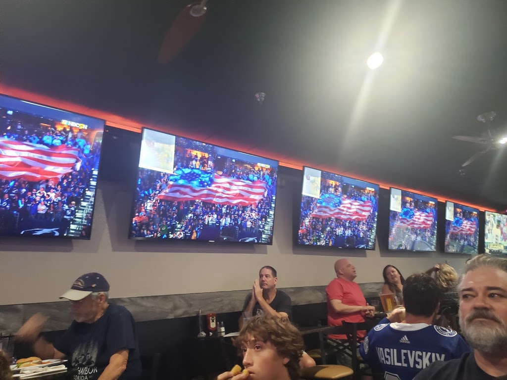 Johnnys Craft Kitchen and Spirits | restaurant | 36221 E Lake Rd S, Palm Harbor, FL 34685, USA | 7277544764 OR +1 727-754-4764