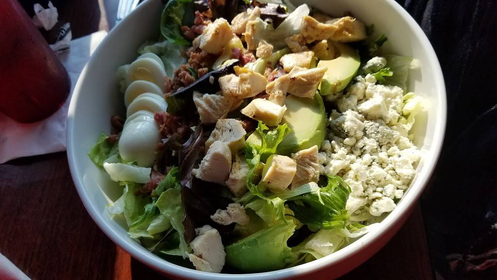 Mavrix Restaurant & Bar | restaurant | 50308 Schoenherr Rd, Shelby Charter Twp, MI 48315, USA | 5865320148 OR +1 586-532-0148