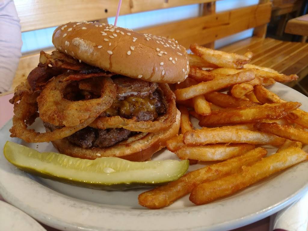 Sunrise Grill and Taphouse | restaurant | 10008 Beach Dr SW, Calabash, NC 28467, USA | 9105751001 OR +1 910-575-1001