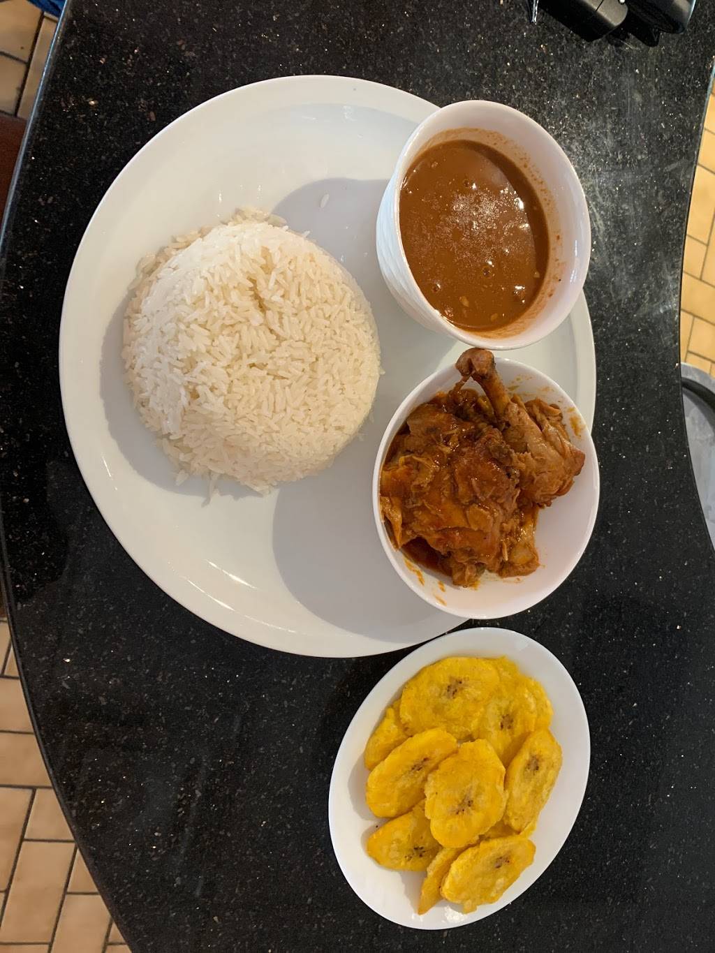 Quisqueya La Bella | restaurant | 1300 Finch Ave W, North York, ON M3J 3K2, Canada | 6475604015 OR +1 647-560-4015