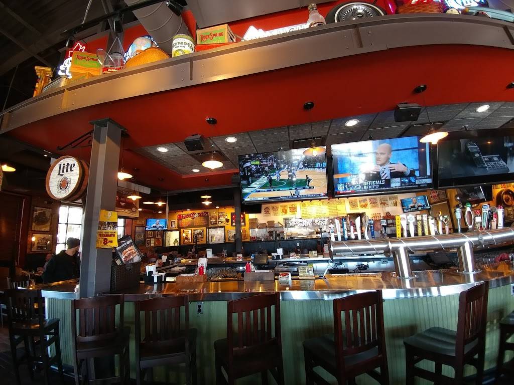 Primanti Bros. | restaurant | 23000 Eureka Rd, Taylor, MI 48180, USA | 7342870656 OR +1 734-287-0656