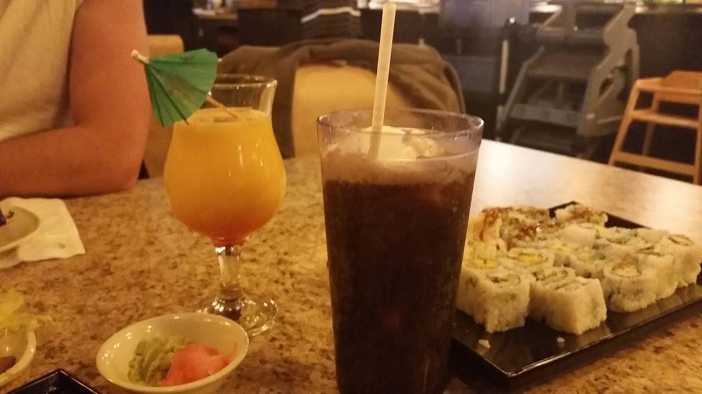 Banc Sushi | restaurant | 919 Montreal Rd, Ottawa, ON K1K 0S6, Canada | 6137490943 OR +1 613-749-0943