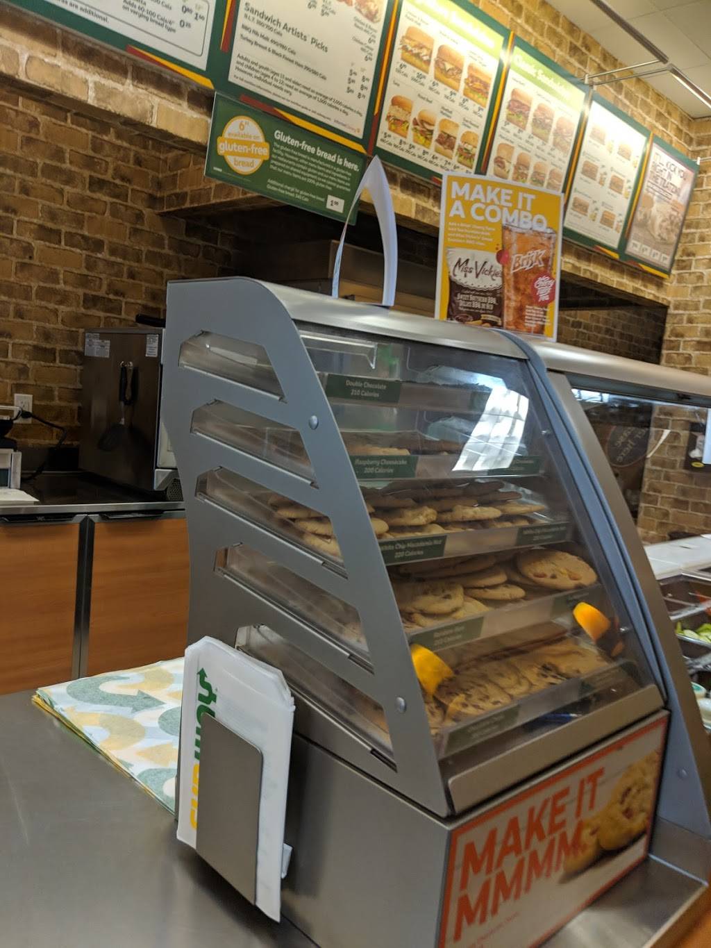 Subway | restaurant | 23546 Woodbine Ave E1-A, Keswick, ON L4P 3E9, Canada | 9054768782 OR +1 905-476-8782