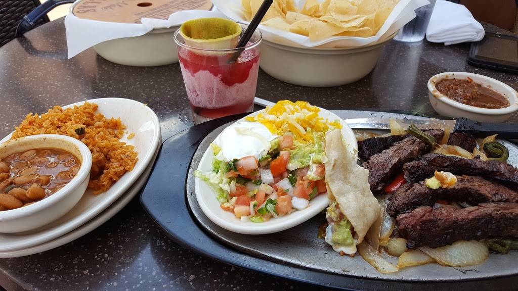 UNCLE JULIOS - Arlington, TX | restaurant | 150 E Interstate 20, Arlington, TX 76018, USA | 6823600800 OR +1 682-360-0800