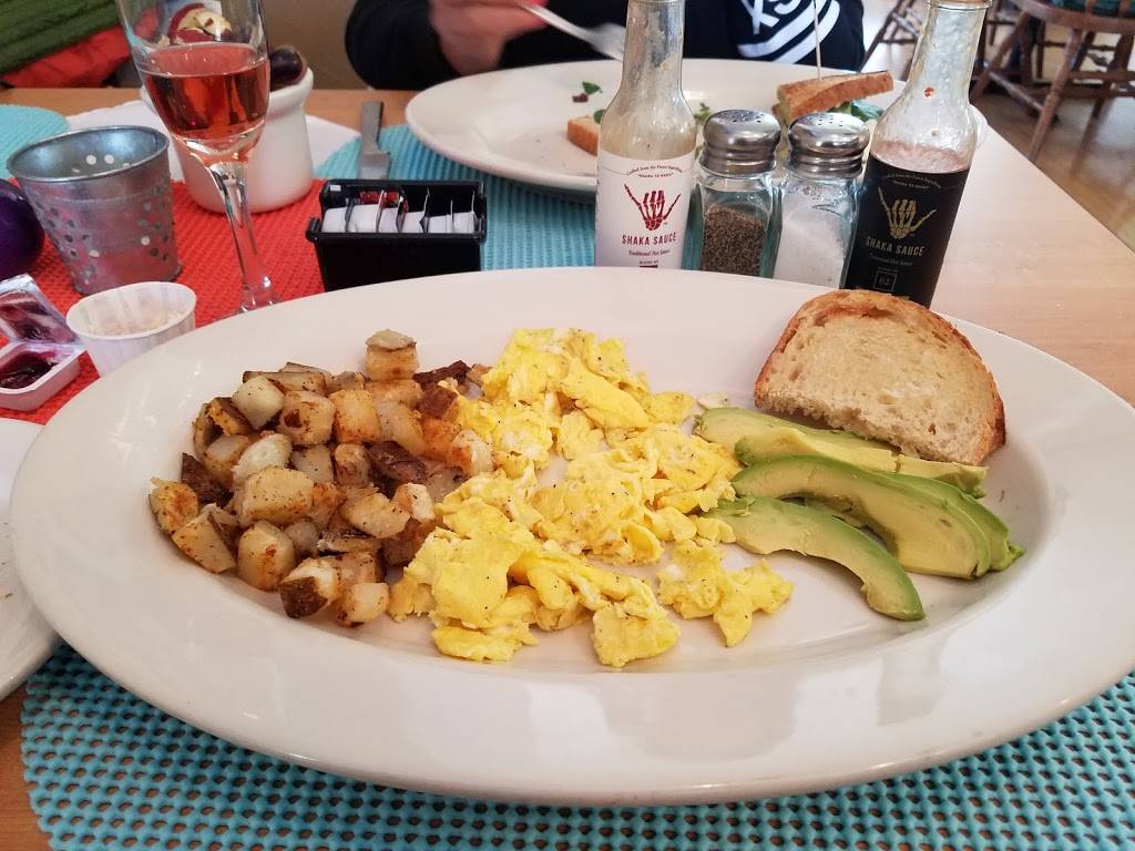 Vittles & Vine | restaurant | S42W31428 WI-83, Waukesha, WI 53189, USA | 2629689463 OR +1 262-968-9463