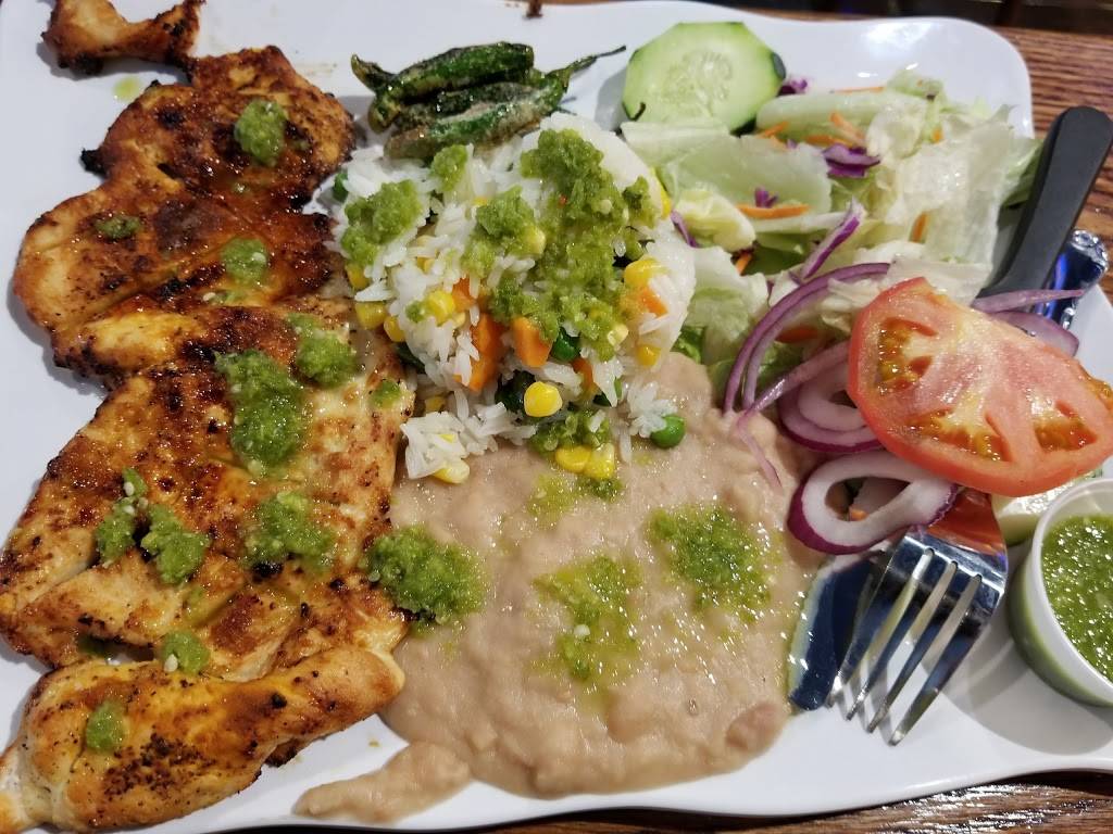 Mariscos Las Islitas | restaurant | 1301 Chamberlain Ave, Bakersfield, CA 93305, USA | 6613250051 OR +1 661-325-0051