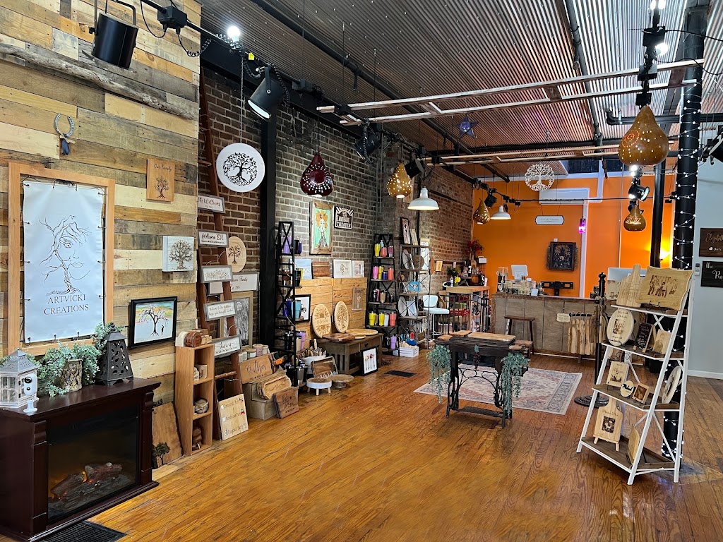 ArtVicki Creations | restaurant | 10 North St, Middletown, NY 10940, USA | 8457753130 OR +1 845-775-3130