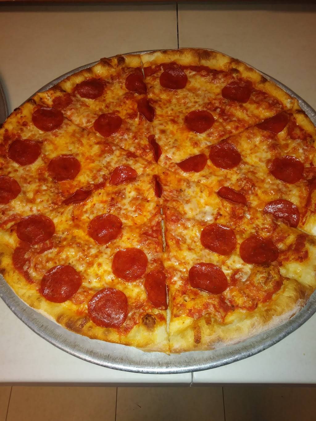 Rhinos Pizzeria | restaurant | 391 Humboldt St, Rochester, NY 14610, USA | 5852887492 OR +1 585-288-7492