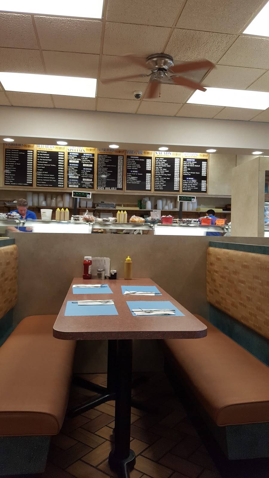 Jerry & Harveys Noshery | restaurant | 96 U.S. 9 & Rt 520 Marlboro Plaza(Kohls Shopping Plaza, Englishtown, NJ 07726, USA | 7329721122 OR +1 732-972-1122